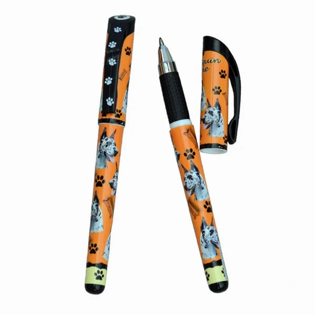 pen-dog-harlequin-dane